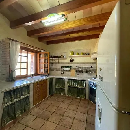 Finca El Garrofer Holiday home *
